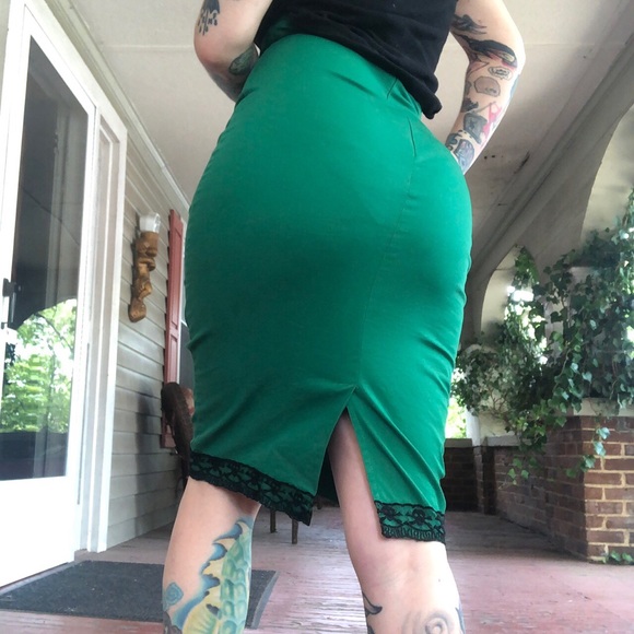 Green high waisted skit - Picture 4 of 4